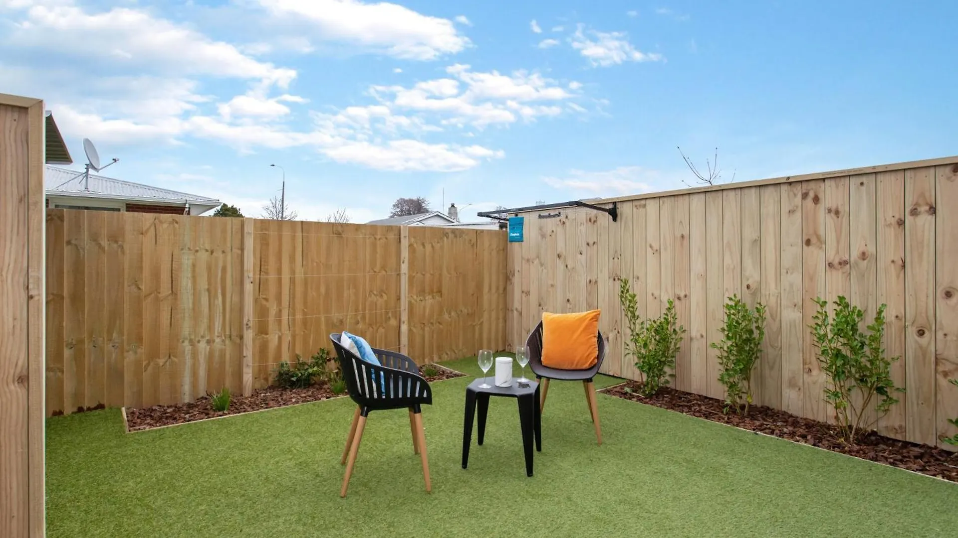 Prime Location Cosy Warm Free Off Street Park Apartment Addington 0*,  New Zealand